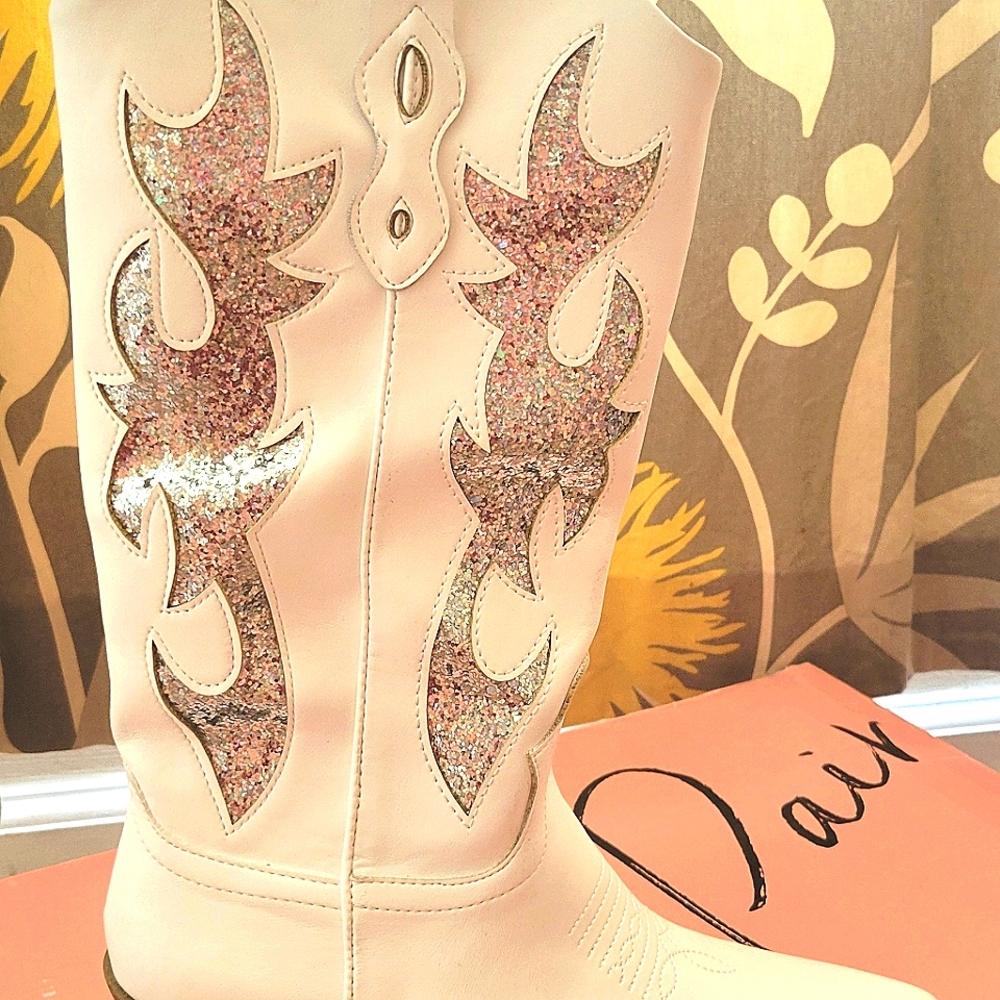 NWOT Lucah Cowboy Boots, Created for Macy's - Picture 2 of 3